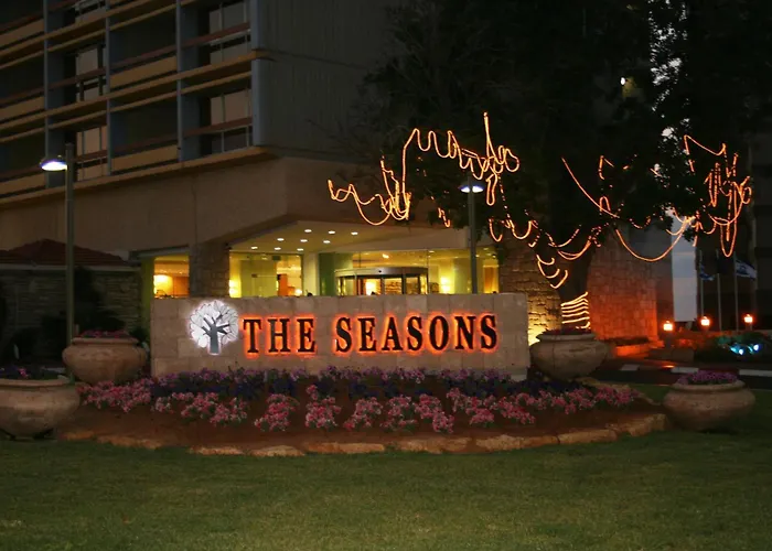 Seasons -Studio & Suite
