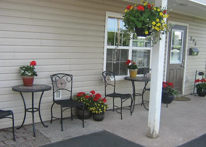 Hotel with view: Antigonish Evergreen Inn