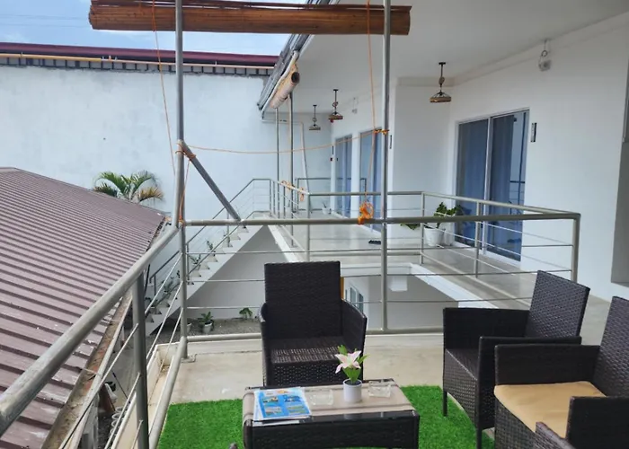 Pet Friendly hotel: Sunset Paradise Moalboal