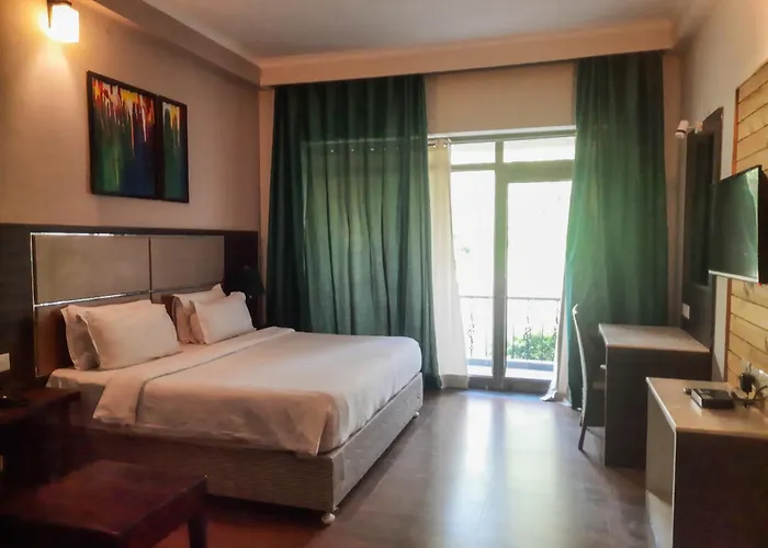 Riverarch Greenfields Resort