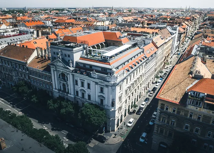 Pet Friendly hotel: Mystery Hotel Budapest, Preferred Hotels & Resorts