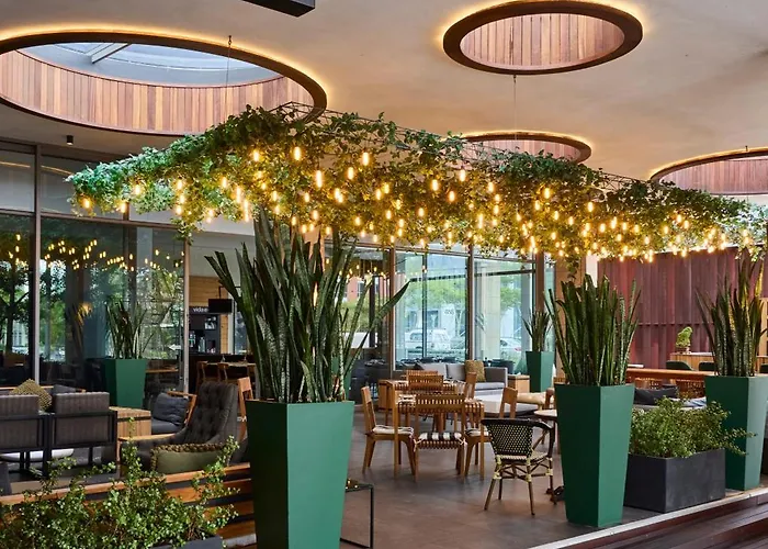 Luxury hotel only: Century City Hotel Urban Square