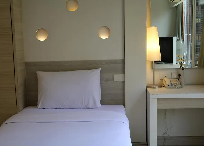 Luxury hotel only: Sunshine Hotel & Residences