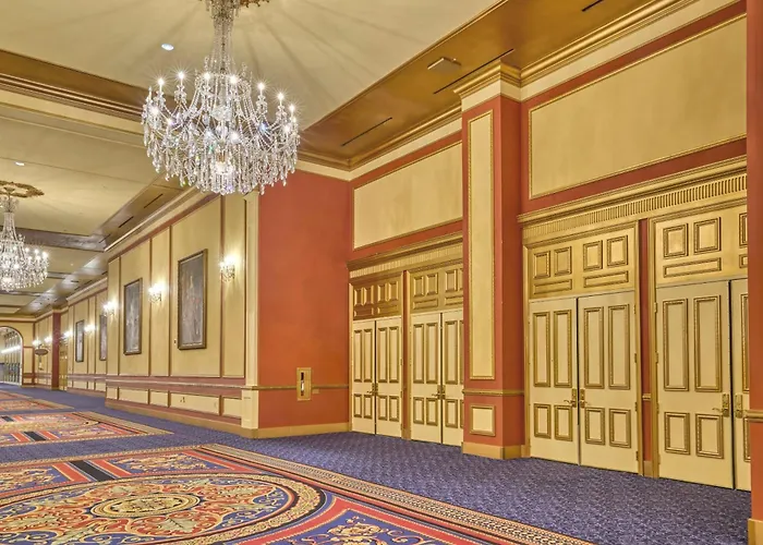 Beach hotel: Paris Las Vegas Hotel & Casino (Adults Only)