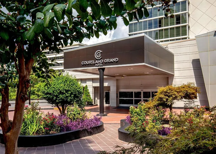 4 star hotel: Courtland Grand Hotel, Trademark Collection By Wyndham Former Sheraton Atlanta