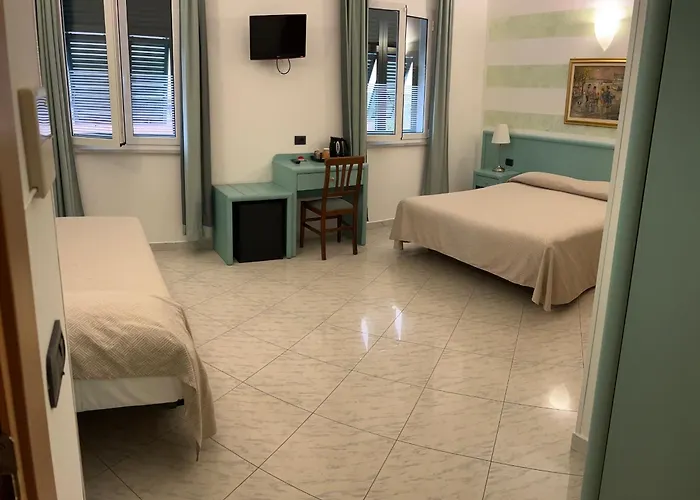 Hotel pres du College: Hotel Marina