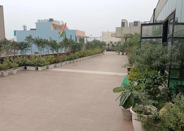 Luxury hotel only: Hotel Wti Airport Grand Delhi