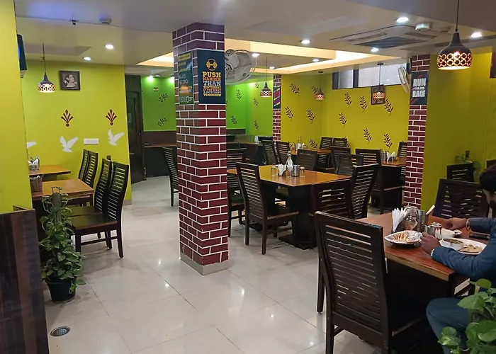 Luxury hotel only: Hotel Wti Airport Grand Delhi