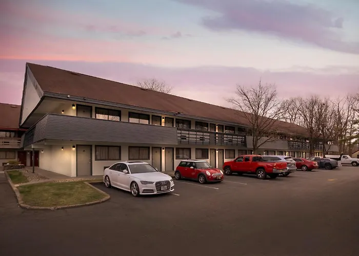 Pet Friendly hotel: Red Roof Inn Parsippany