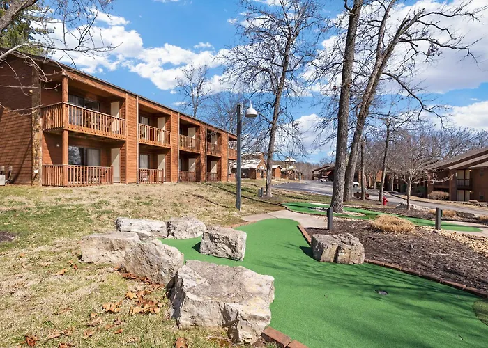 Pet Friendly hotel: Still Waters Resort