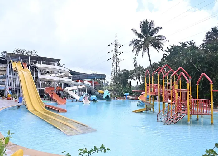 Waterpark hotel: Kumar Resort By Turtle, Lonavala