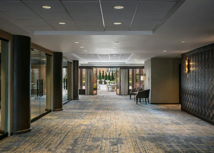 Sheraton Laguardia East