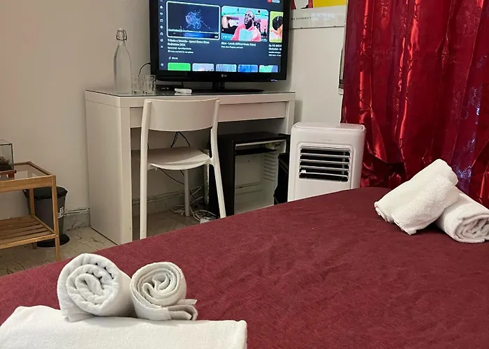 Luxury hotel only: 4 Season B&B Roma