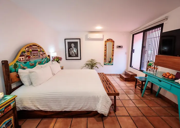 3 star hotels Rosa Mexicano