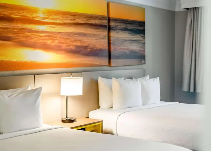 Hotel with view: Days Inn By Wyndham San Diego Hotel Circle