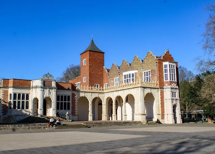 Hotel perto da faculdade: Safestay London Kensington Holland Park (Adults Only)