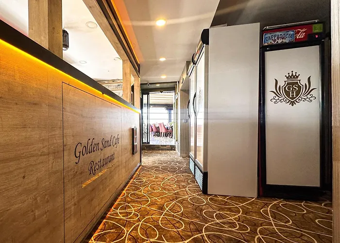 Strandhotel: Golden Sand Hotel