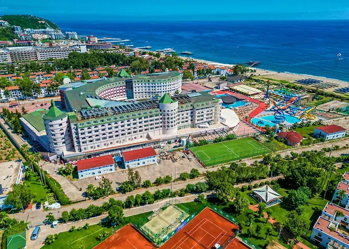 Grand Cortez Halal Family Hotel