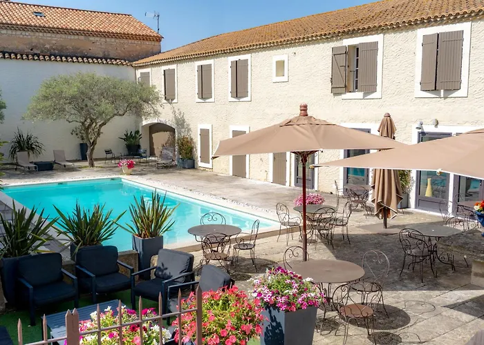 Hôtel central: Logis Les Magnanarelles
