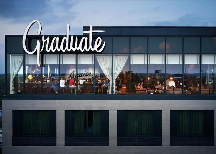 Hotel: Graduate By Hilton East Lansing