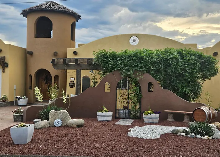 Family Hotel: La Dolce Vita B And B