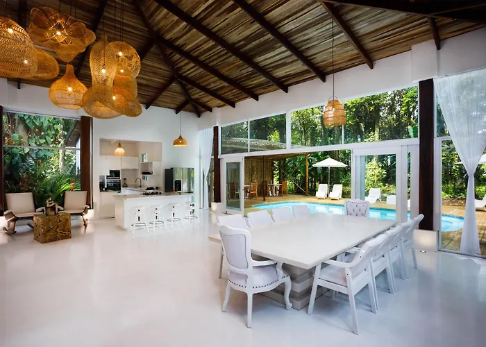 Villa Frida - Private Beachfront Villa