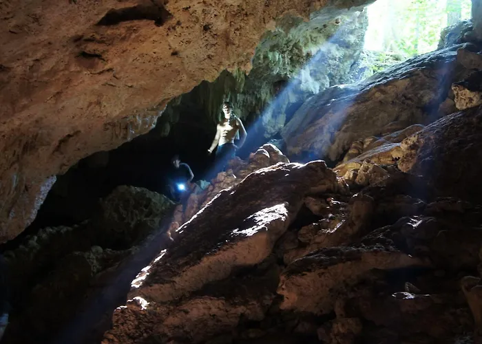 Hotel cerca del colegio: Portal Xibalba