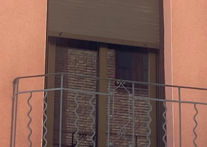 B&B: La Ferroviaria - No Fumadores - Suite 1 Dormitorio y Balcón- Sin Ascensor