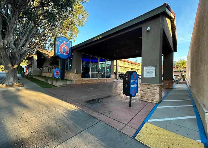 Cheap hotels Motel 6 Pasadena, Ca Old Town Pasadena Area