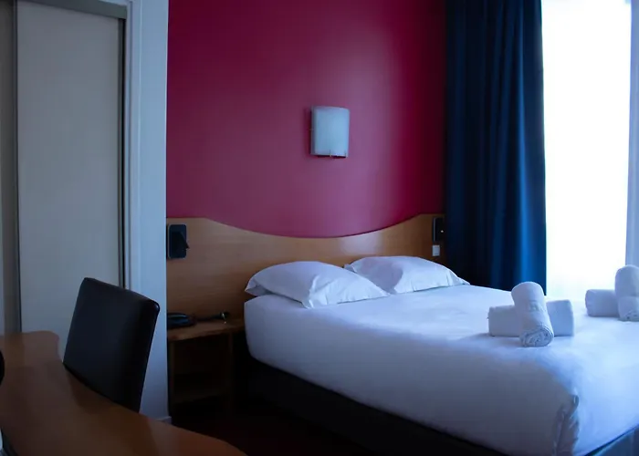 3 star hotel: Le Clocher De Rodez Centre Gare