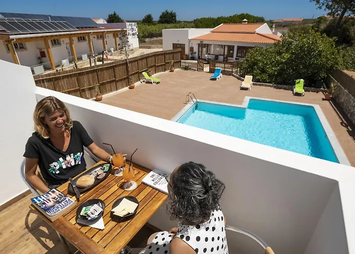 Sagres Sun Stay - Surf Camp &