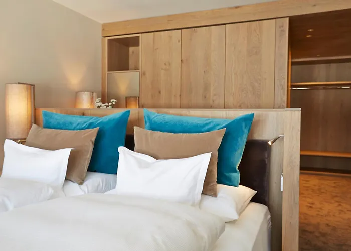 Luxury hotel only: Entners Am See