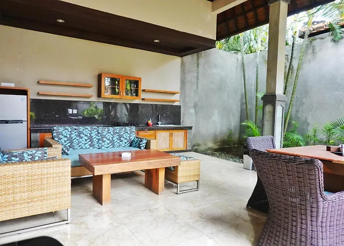 Trip to College Bali Aroma Exclusive s
