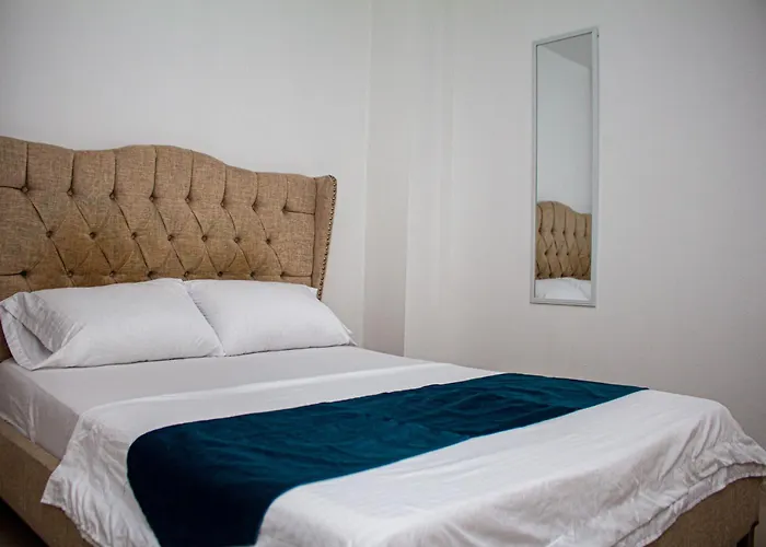 Pet Friendly hotel: Horizon Grand Hotel