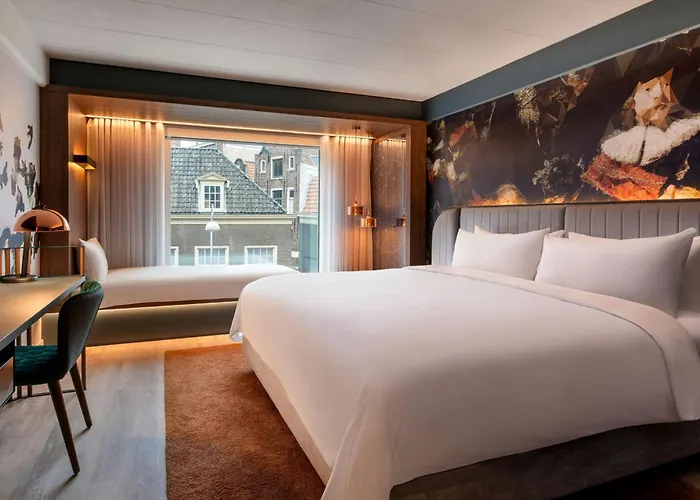 Pet Friendly hotel: Renaissance Amsterdam Hotel