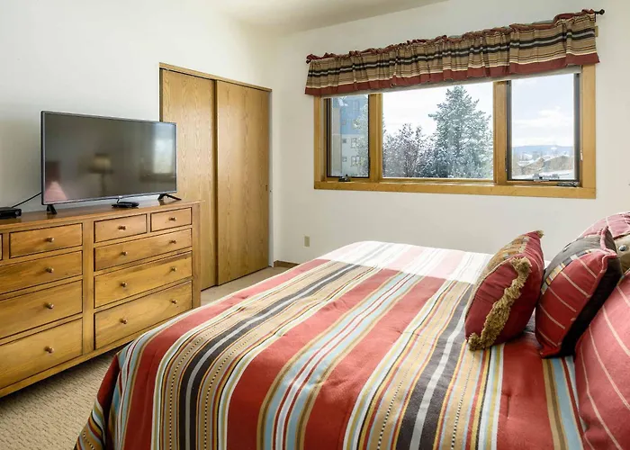 Apartment: Snow Flower Condos