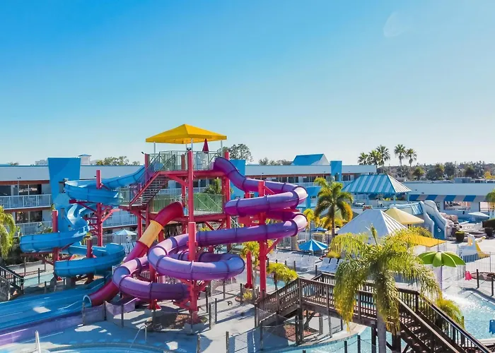 Pet Friendly hotel: Ramada By Wyndham Flamingo Water Park