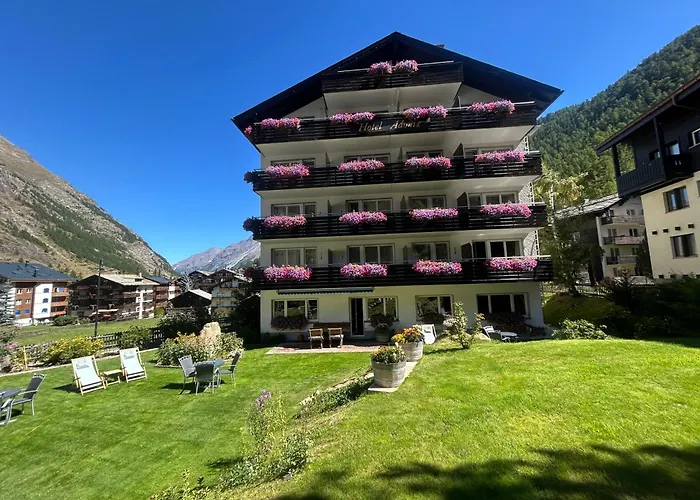 Family Hotel: Hotel Adonis