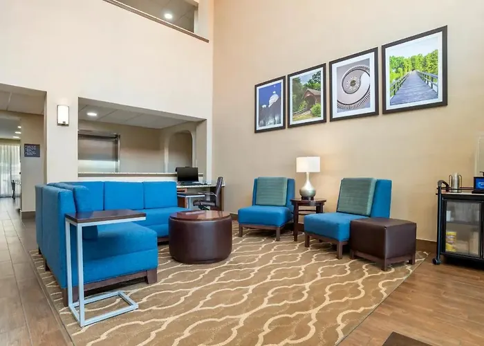 Hotel near College: Comfort Inn Greenville I-65