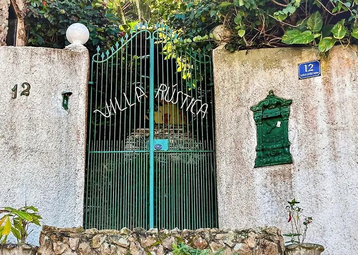 Hotel com vista: Villa Rustica