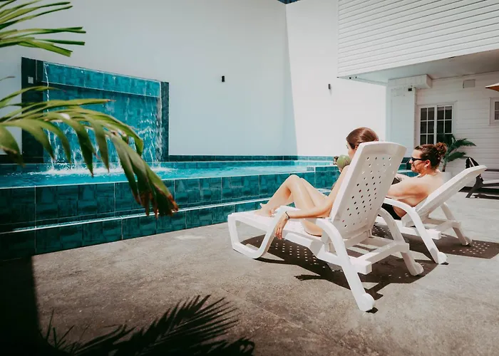 Oasis Hotel
