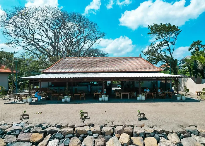 Airport Hotel: Tropical Beach House Bali