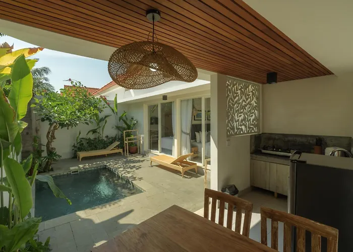 Odika Lovina Villas