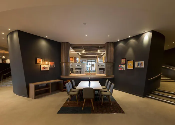 Hotel do aeroporto: Holiday Inn Edinburgh Zoo By Ihg