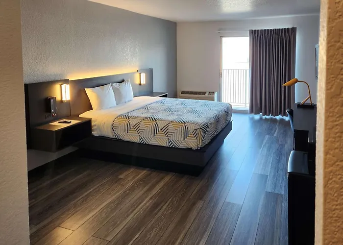Motel 6-, Ne - Airport