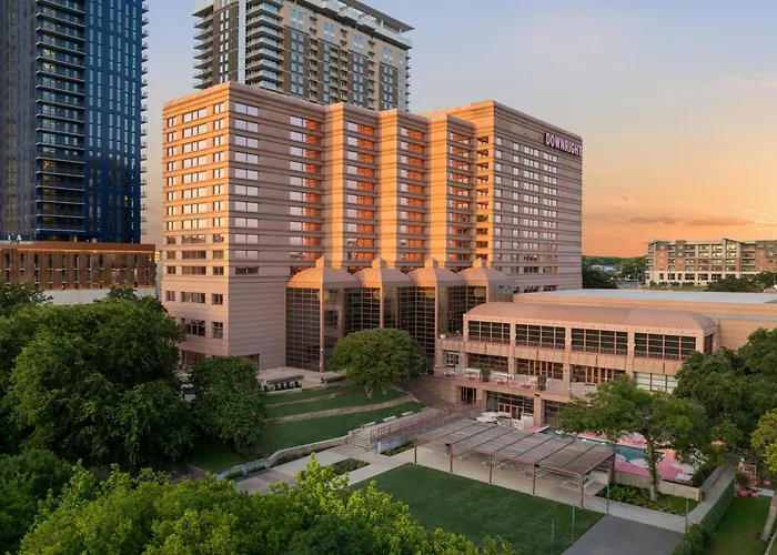 Jacuzzi hotel: Downright Austin, A Renaissance Hotel