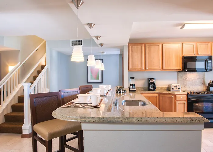 Club Wyndham At Waikiki Beach Walk