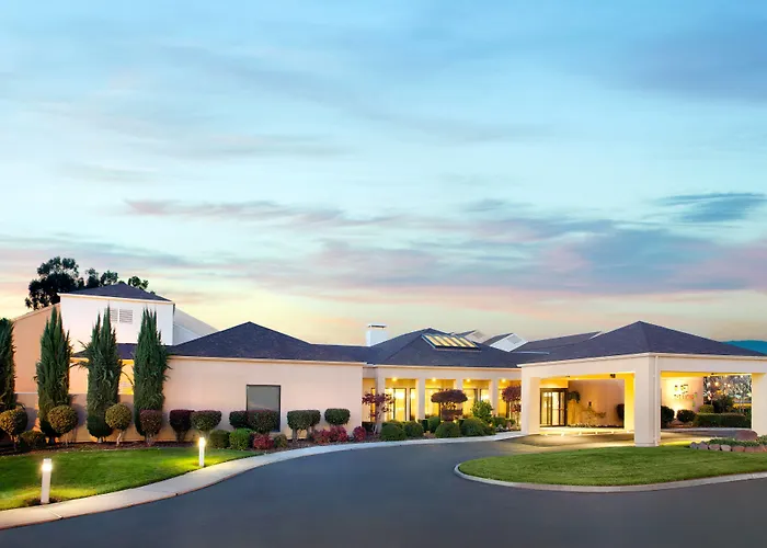 Hotel near College: Courtyard Sacramento Rancho Cordova