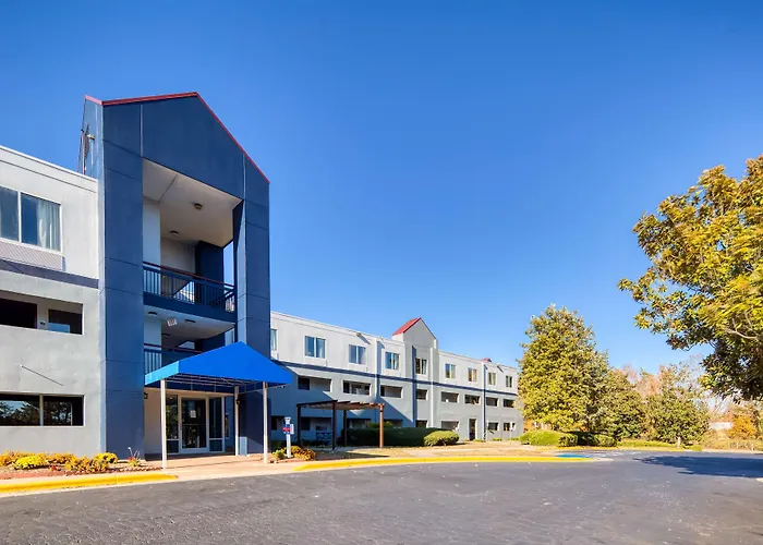 3 star hotels Surestay Plus By Best Western Durham Medical Center