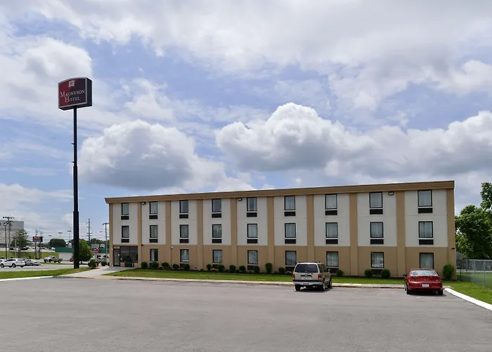 Resort: Magnuson Hotel Nashville North